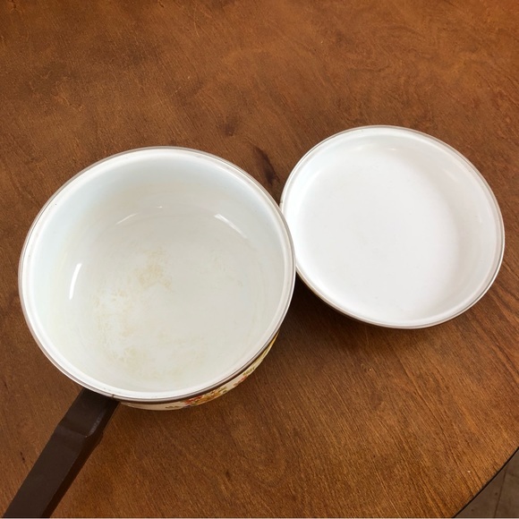 vintage Sweet Flowers saucepan with lid - Picture 5 of 6